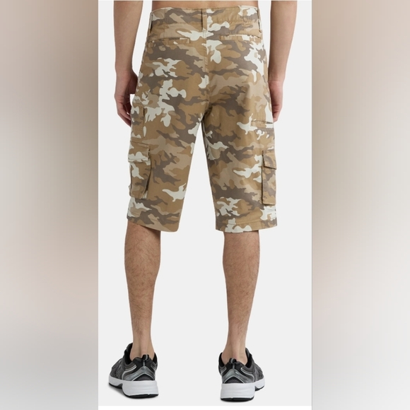 NWT‎ GEORGE MENS BELOW THE KNEE DESERT CAMO CARGO SHORTS W 42- INSEAM 14" - Picture 2 of 13